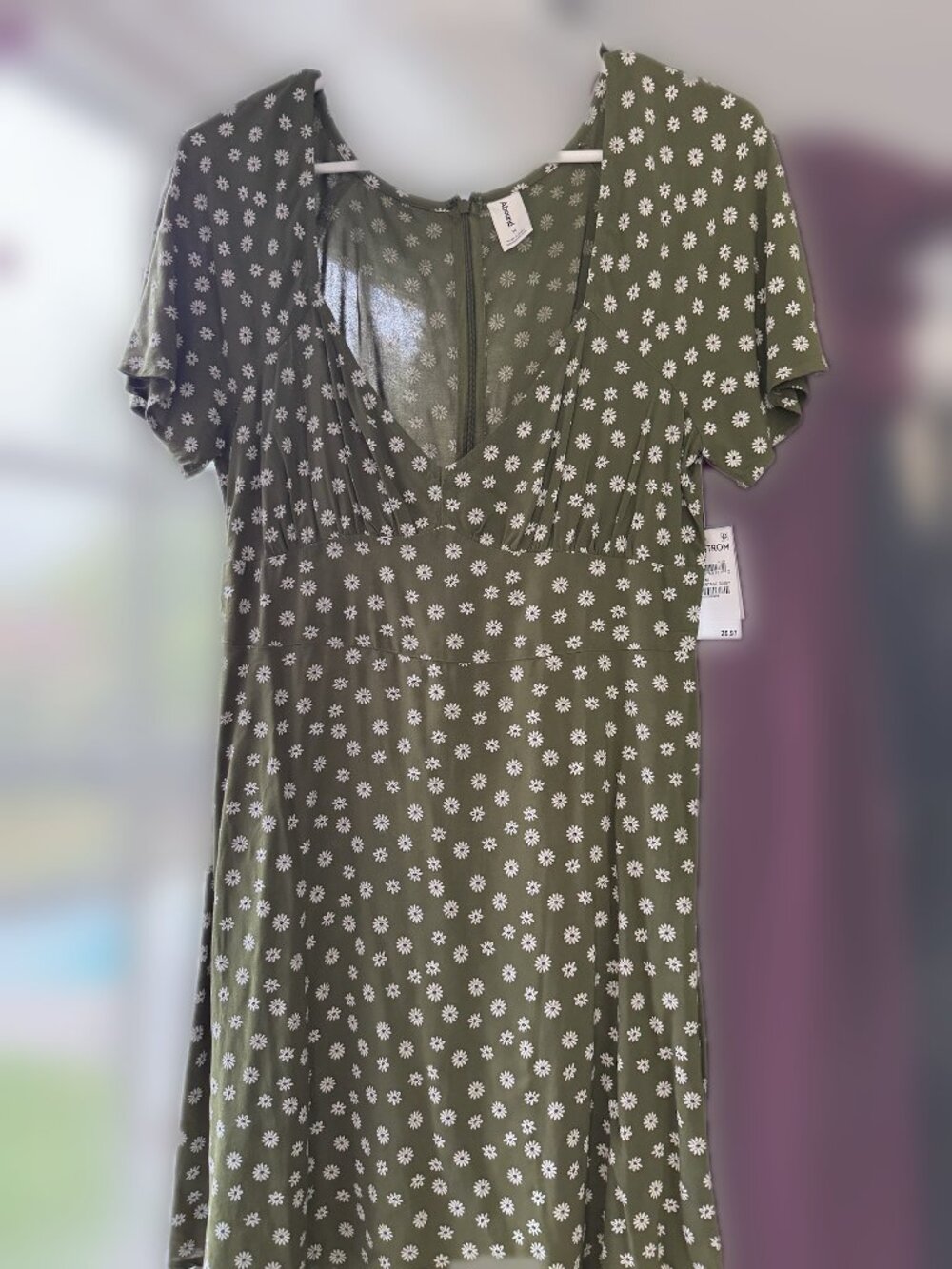 Abound Olive Daisy Mini